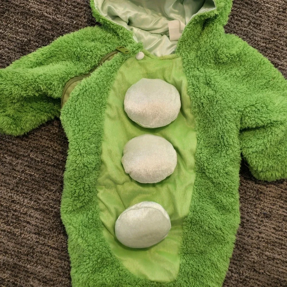 Sz 0-9 Months Baby PEAPOD Peas‎ Halloween Costume bunting infant cozy